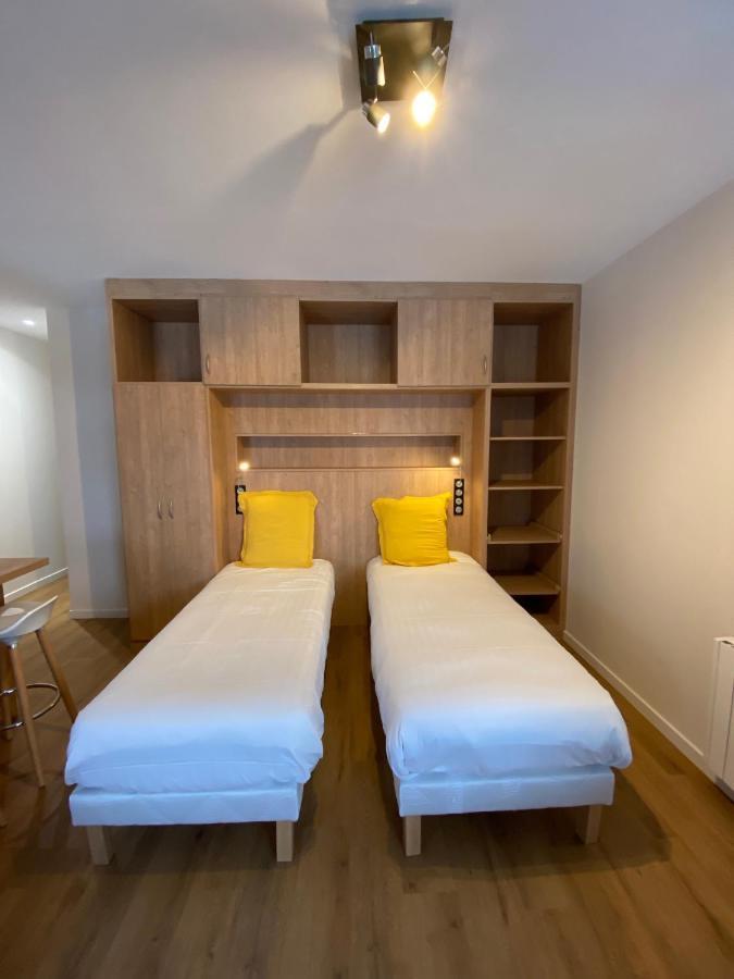 Hotel La Bonne Hotesse Chambon-sur-Lac Buitenkant foto