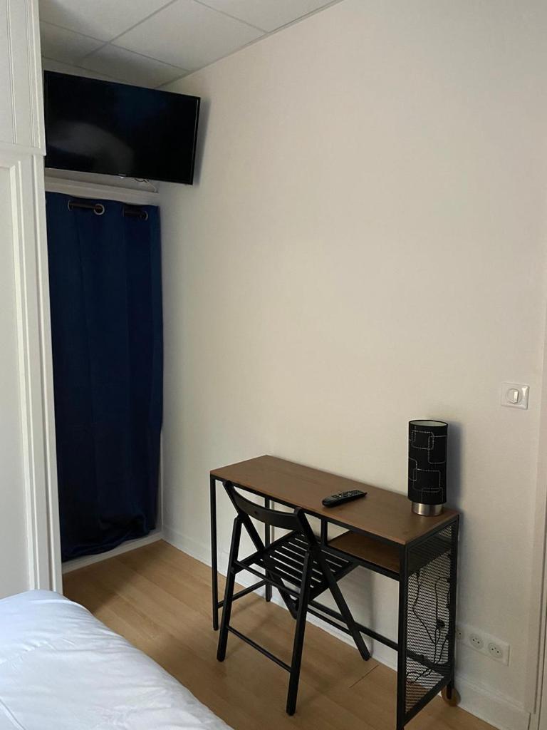 Hotel La Bonne Hotesse Chambon-sur-Lac Kamer foto