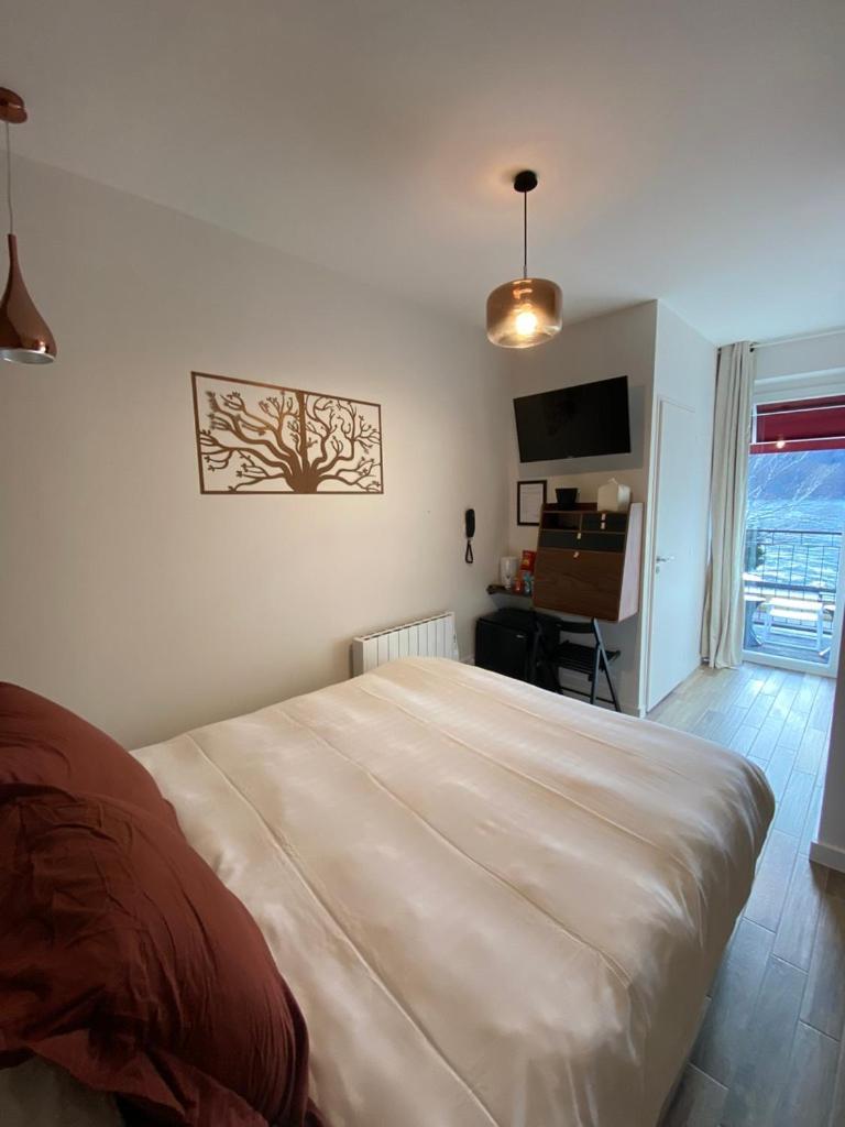 Hotel La Bonne Hotesse Chambon-sur-Lac Kamer foto