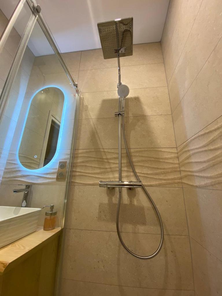 Hotel La Bonne Hotesse Chambon-sur-Lac Kamer foto